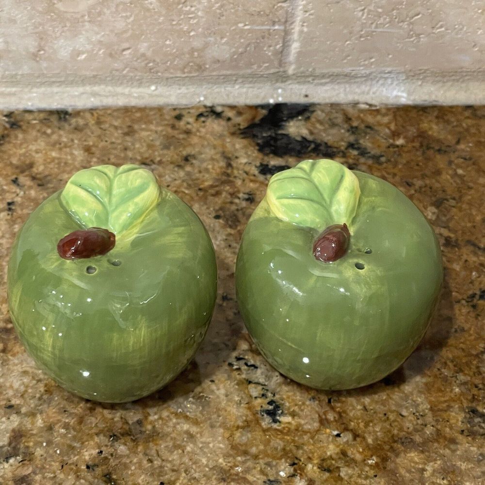 Green Apples‎ Salt Pepper Shaker Set 2 Inch Ceramic Glossy Finish Leaves